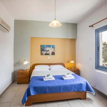 Sleeps 8 With Pool And Air Con *