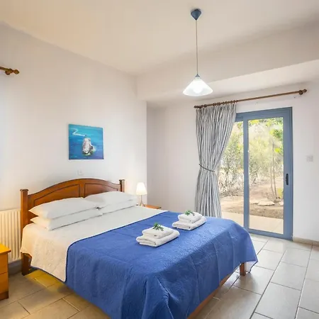Sleeps 8 With Pool And Air Con 페이야
